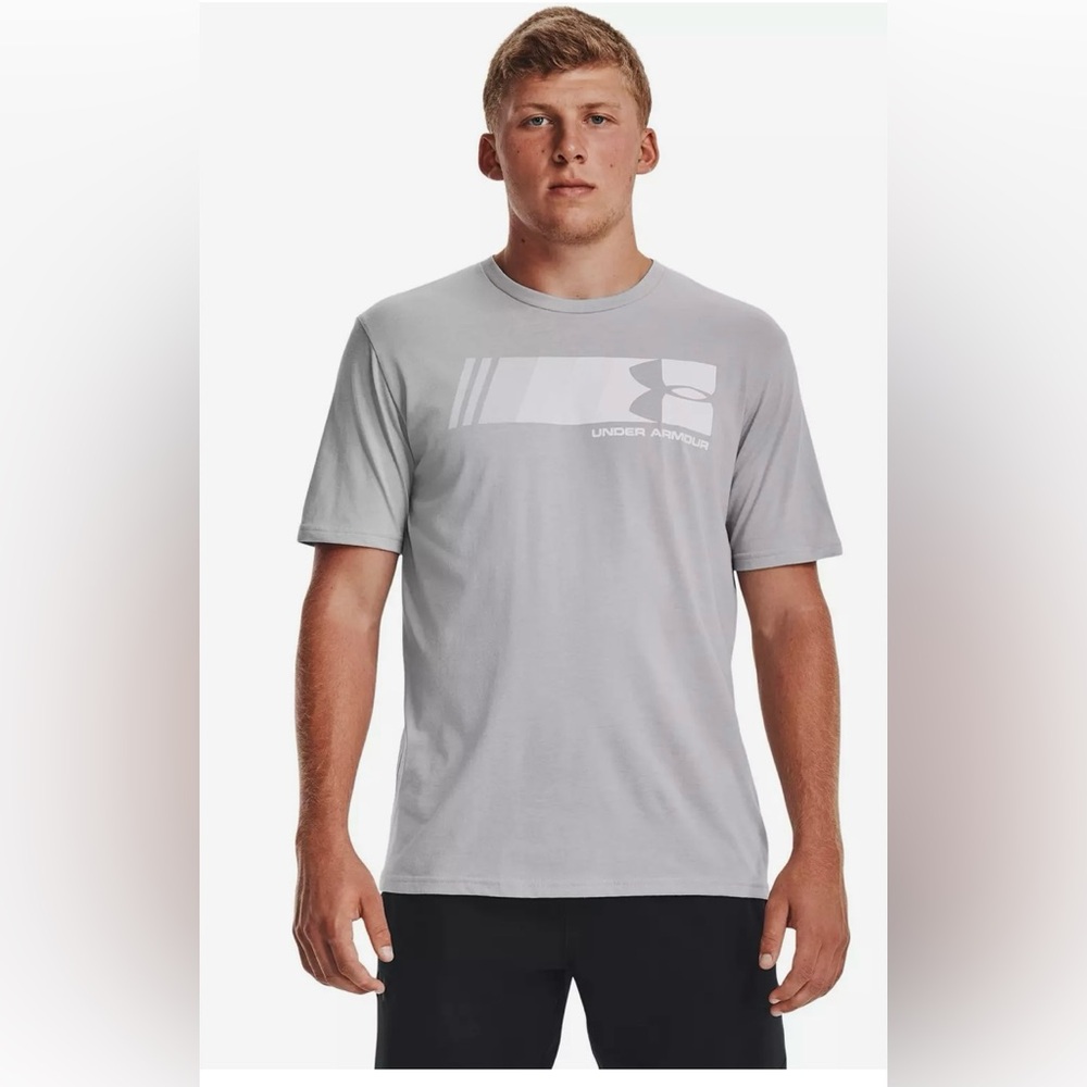 Under Armour Men’s Gray Short Sleeve Performance Tee